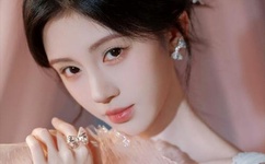 女子在直播间裸露身体被抓